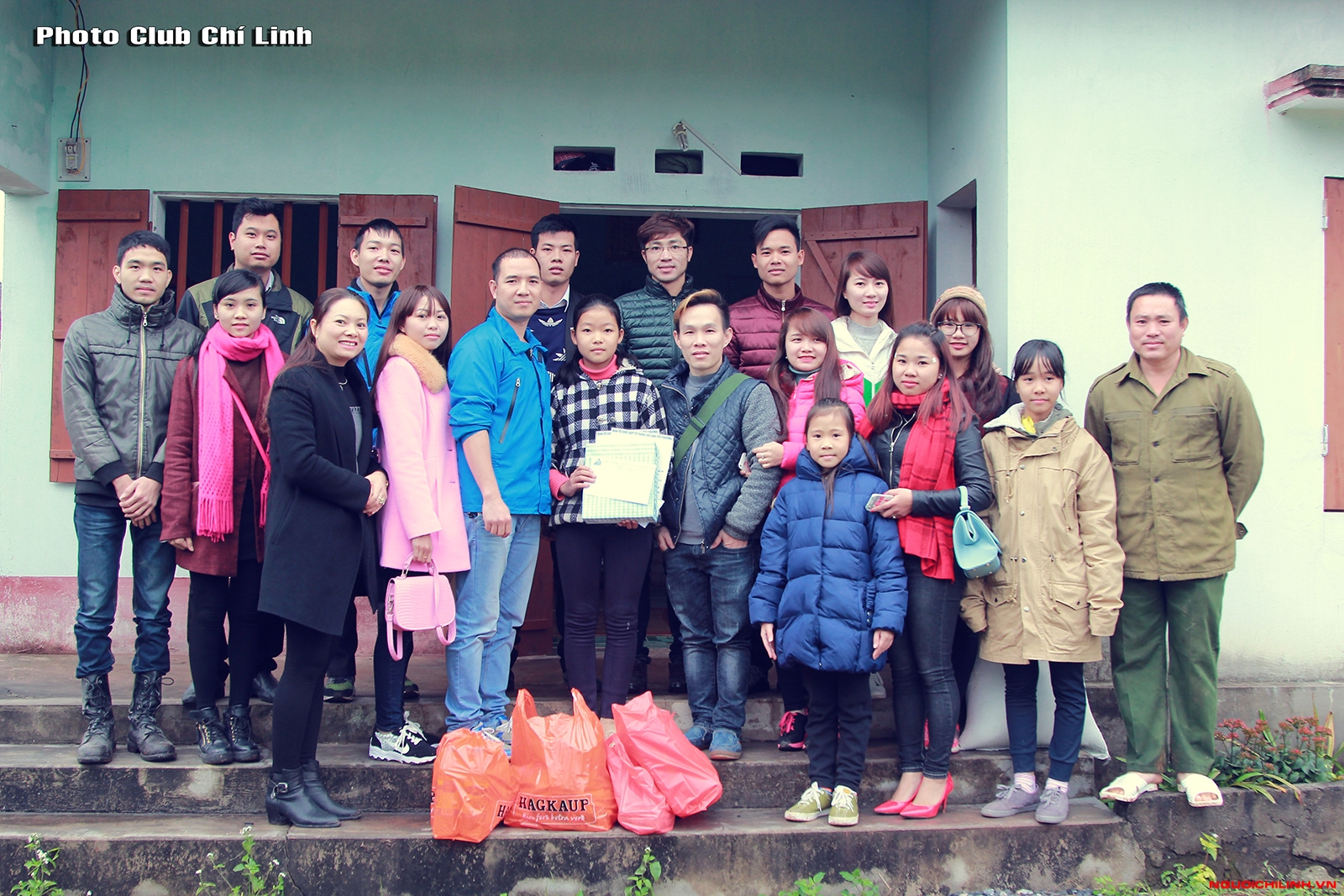 Quỹ từ thiên Chí Linh yêu thương tặng quà cho các gia đình có hoàn cảnh khó khăn tại thĩ xã Chí Linh.