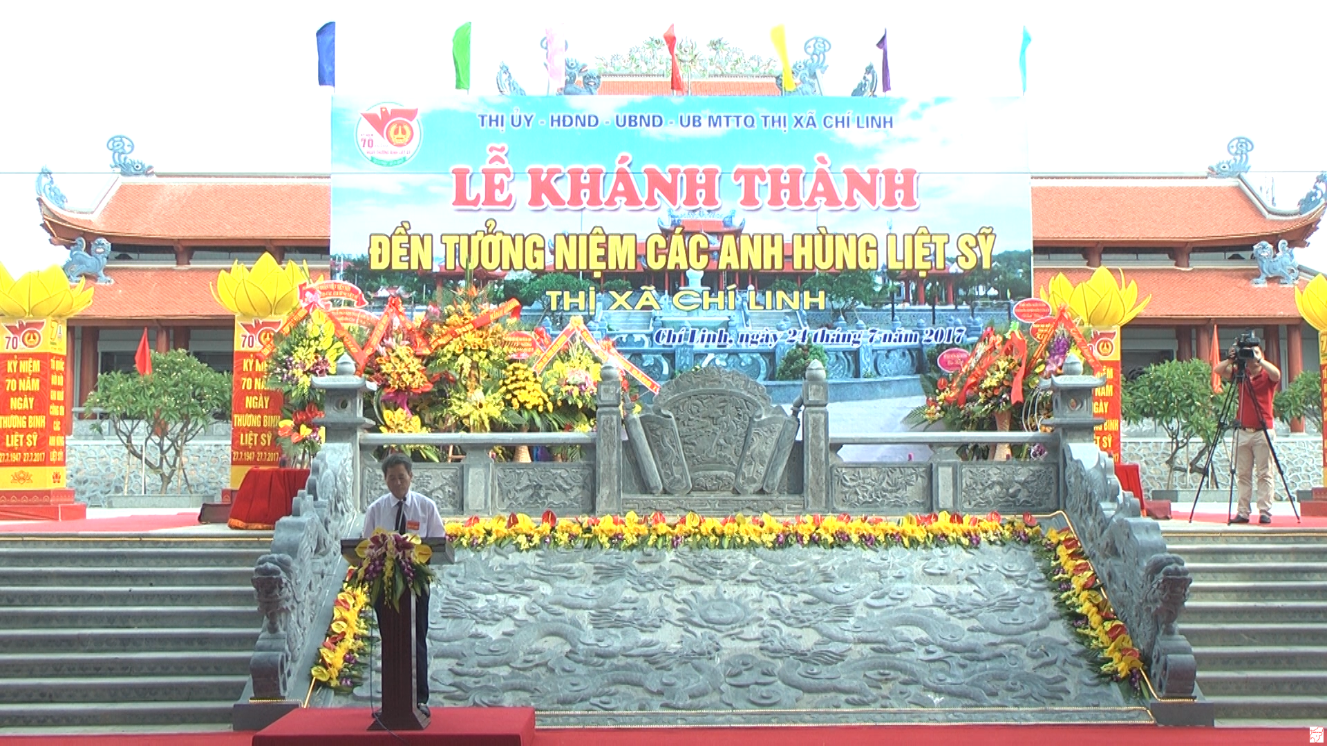 Đền tưởng niệm các anh hùng liệt sỹ thị xã Chí Linh.
