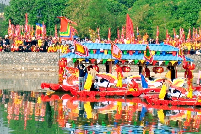 Lễ hội mùa Xuân Côn Sơn - Kiếp Bạc