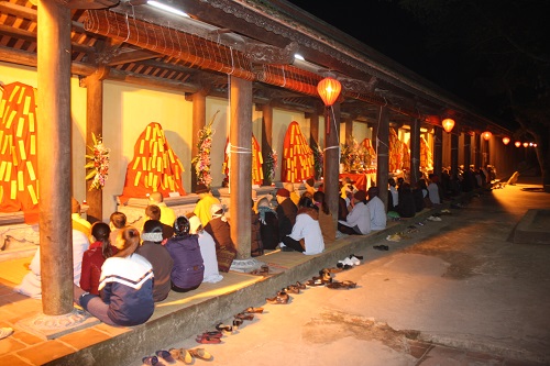 Lễ hô thần nhập tượng A la hán chùa Côn Sơn