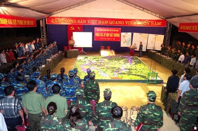 Quang cảnh một cuộc họp trong diễn  tập khu vực phòng thủ thị xã Chí Linh năm 2018