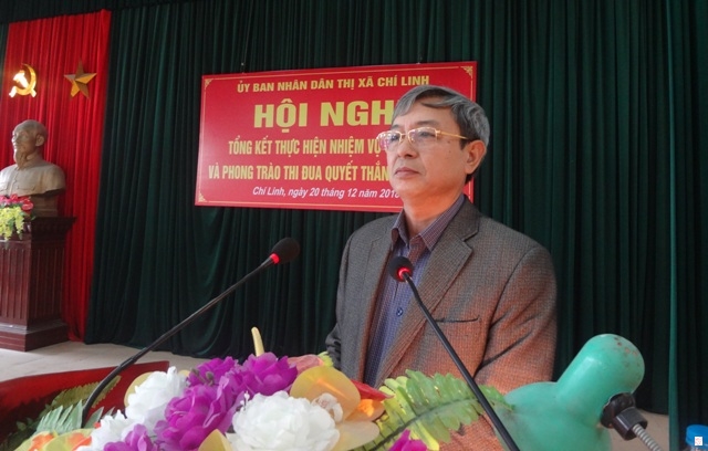 Đồng chí Nguyễn Phúc Thịnh   Phó Chủ tịch UBND thị xã chủ trì hội nghị