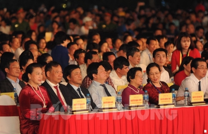 Chủ tịch Quốc hội Nguyễn Thị Kim Ngân cùng các đại biểu dự buổi lễ