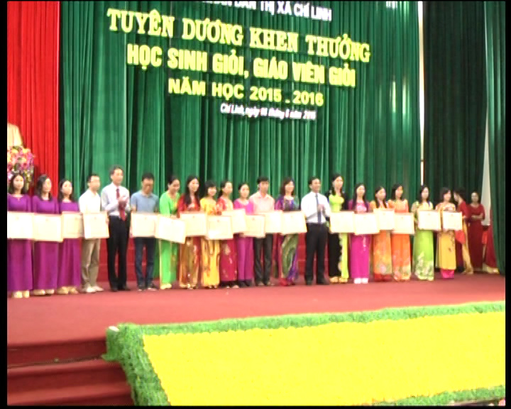 Thị xã Chí Linh tuyên dương khen thưởng học sinh giỏi năm học 2015 - 2016